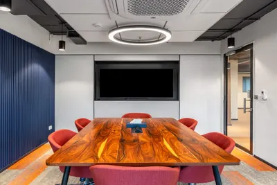 6 Seater Meeting Room