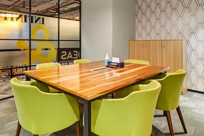 6 Seater Meeting Room