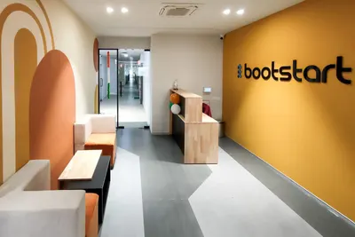 Desk – Bootstart