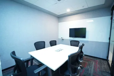 6 Seater Meeting Room