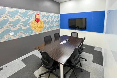 6 Seater Meeting Room