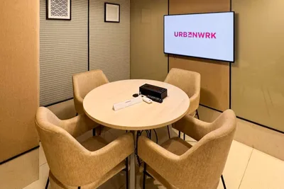 4 Seater Meeting Room