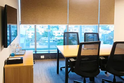 4 Seater Meeting Room