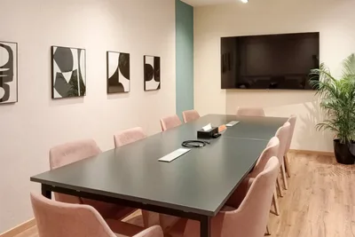 10 Seater Meeting Room