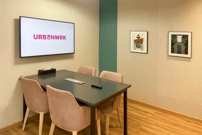 4 Seater Meeting Room workspace