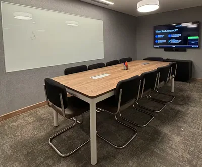 10 Seater Meeting Room workspace