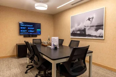 6 Seater Meeting Room workspace