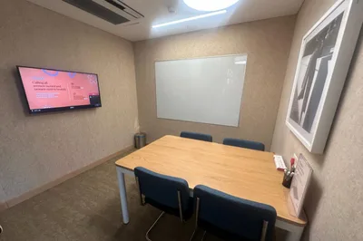 4 Seater Meeting Room interior