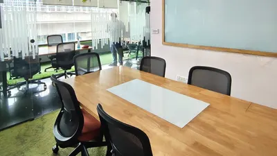 10 Seater Meeting Room