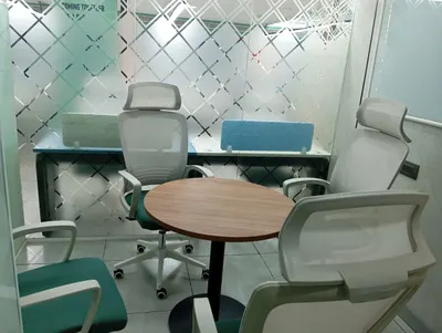 Business Hut-Brigade Plaza