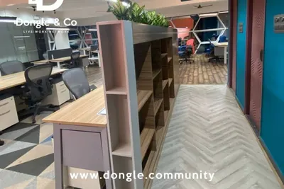 Dongle Desk Luxe