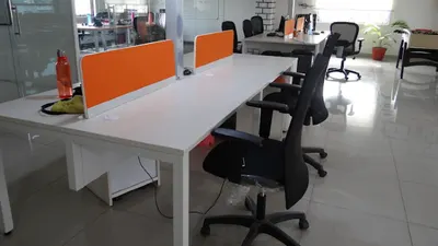 8 Seater Meeting Room