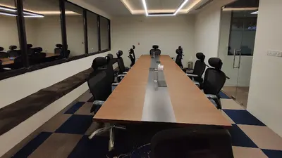 6 Seater Meeting Room