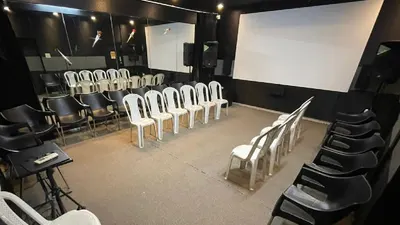 12 Seater Meeting Room