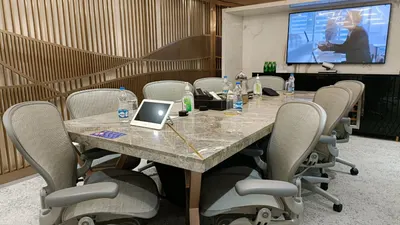 8 Seater Meeting Room