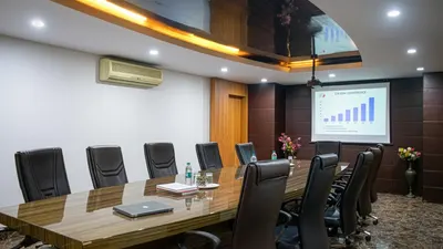 6 Seater Meeting Room