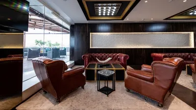 8 Seater Meeting Room