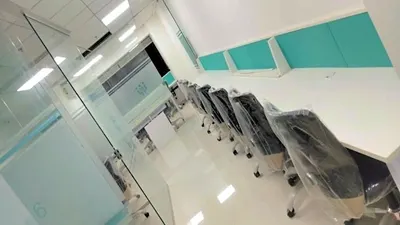 8 Seater Meeting Room