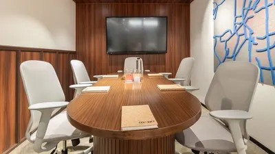 10 Seater Meeting Room