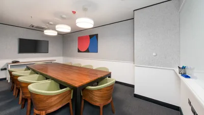 10 Seater Meeting Room