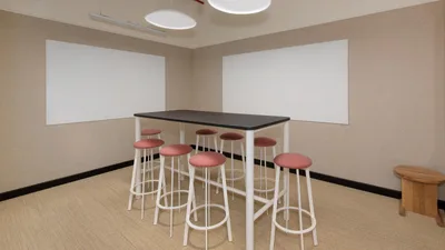8 Seater Meeting Room