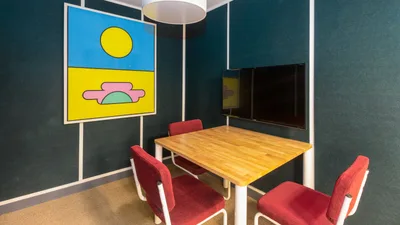 3 Seater Meeting Room