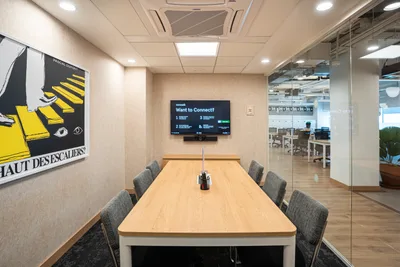 6 Seater Meeting Room