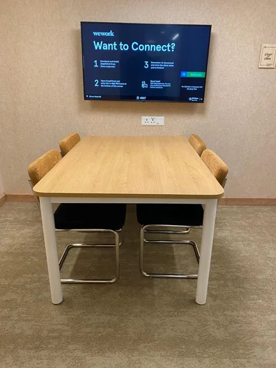 4 Seater Meeting Room