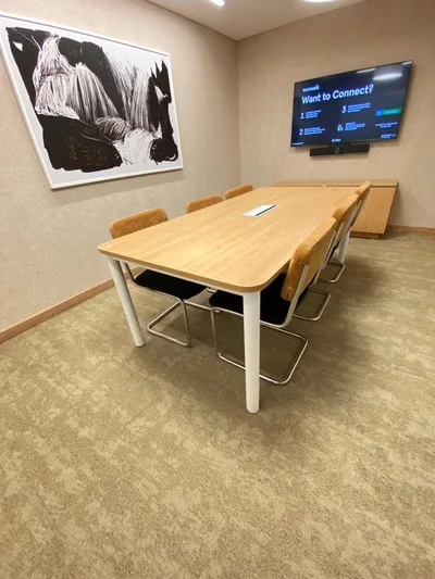 6 Seater Meeting Room