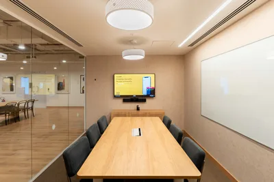 6 Seater Meeting Room