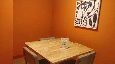 3 Seater Meeting Room