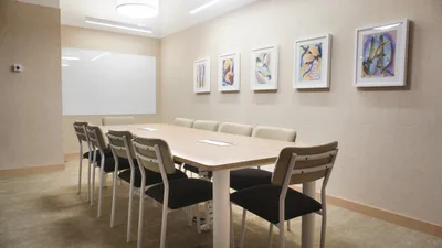 10 Seater Meeting Room