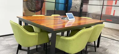 6 Seater Meeting Room