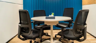 4 Seater Meeting Room