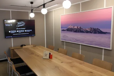 10 Seater Meeting Room