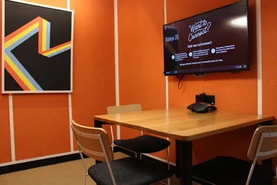 3 Seater Meeting Room