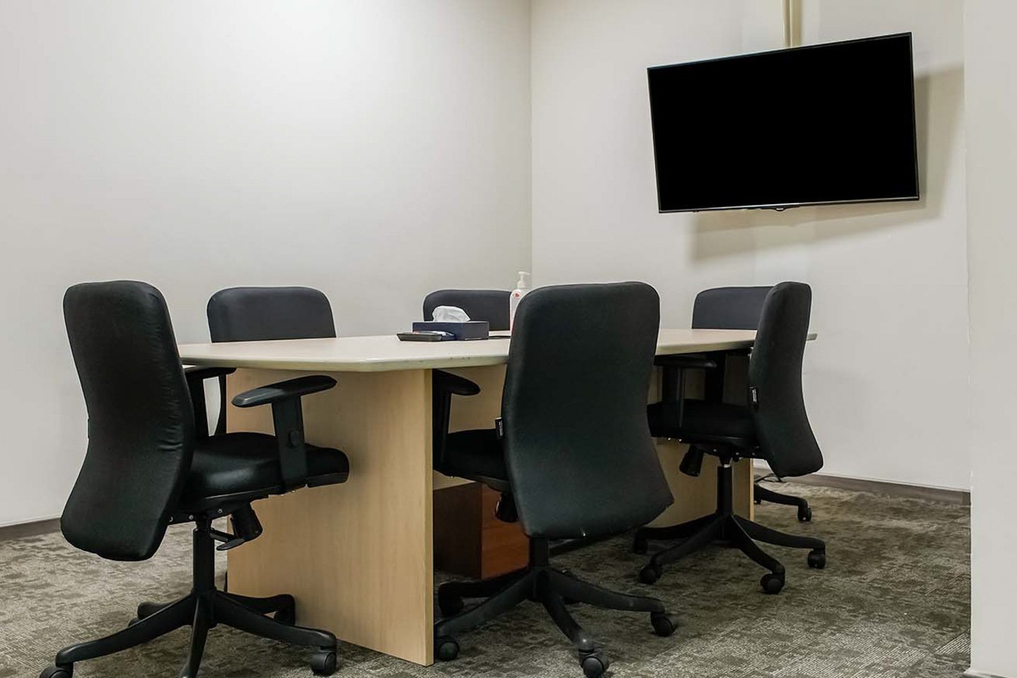 6 Seater Meeting Room workspace