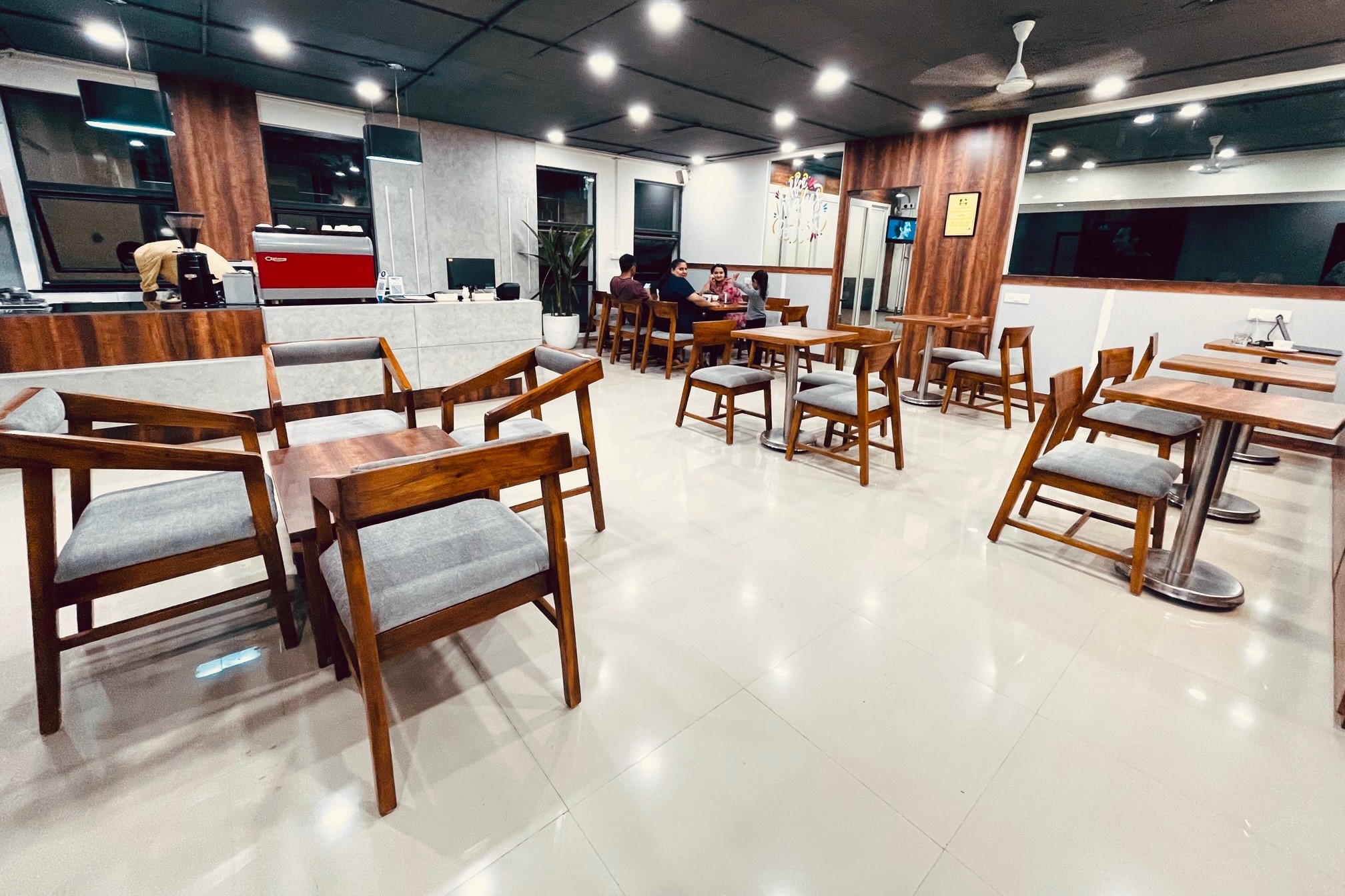 Desk – Brewz Cafe space
