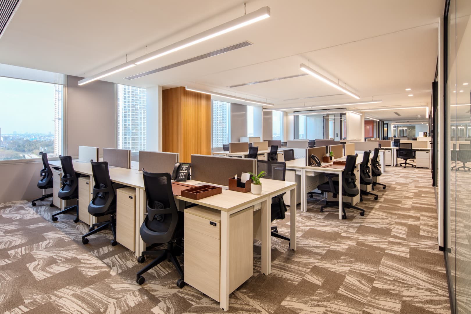 Desk – Corporatedge interior