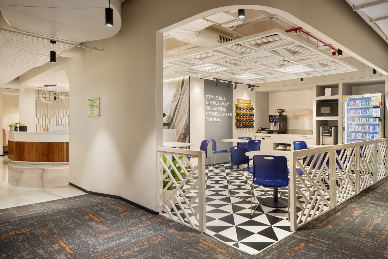 Desk – Corporatedge workspace