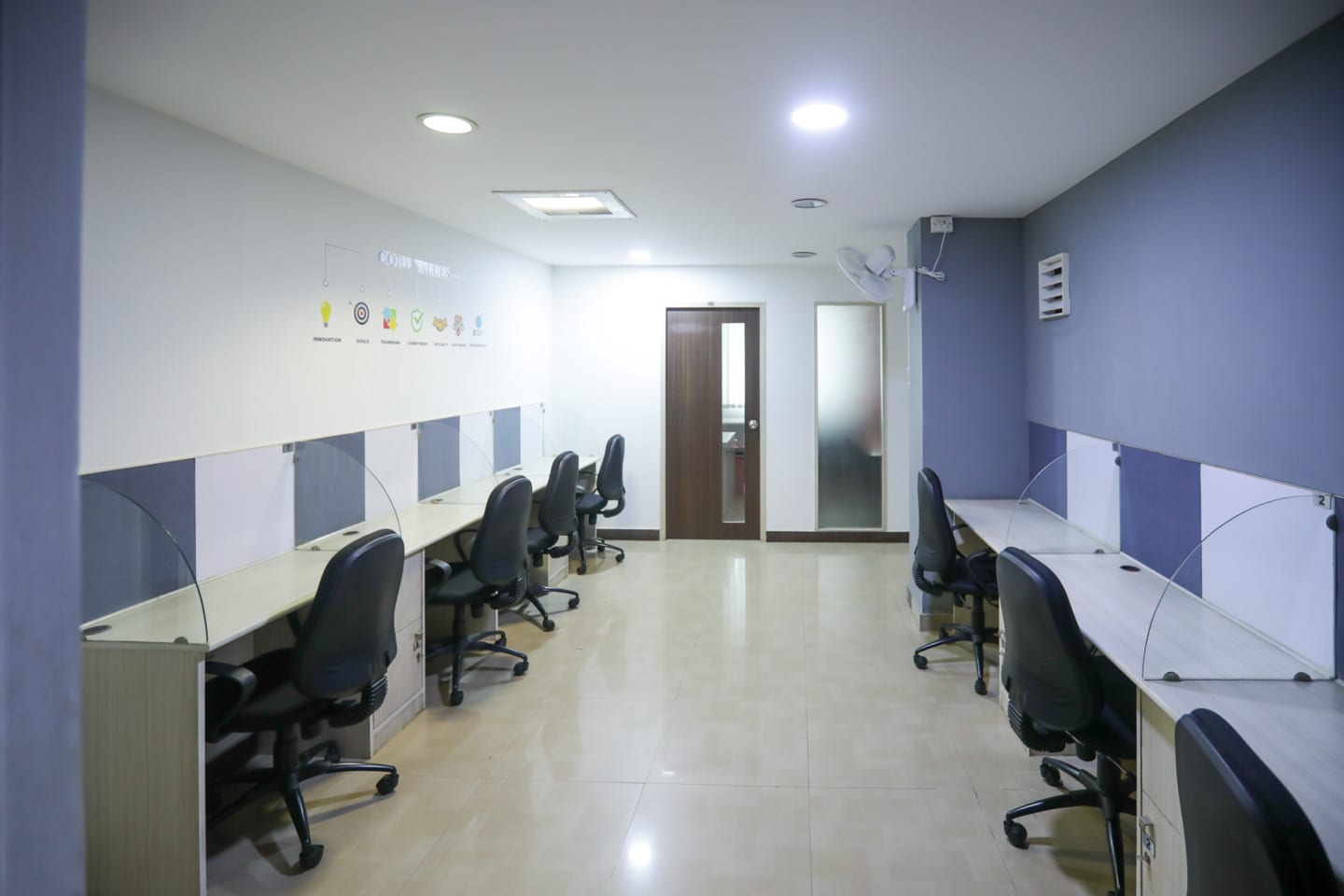 Desk – Hubnxtdoor workspace