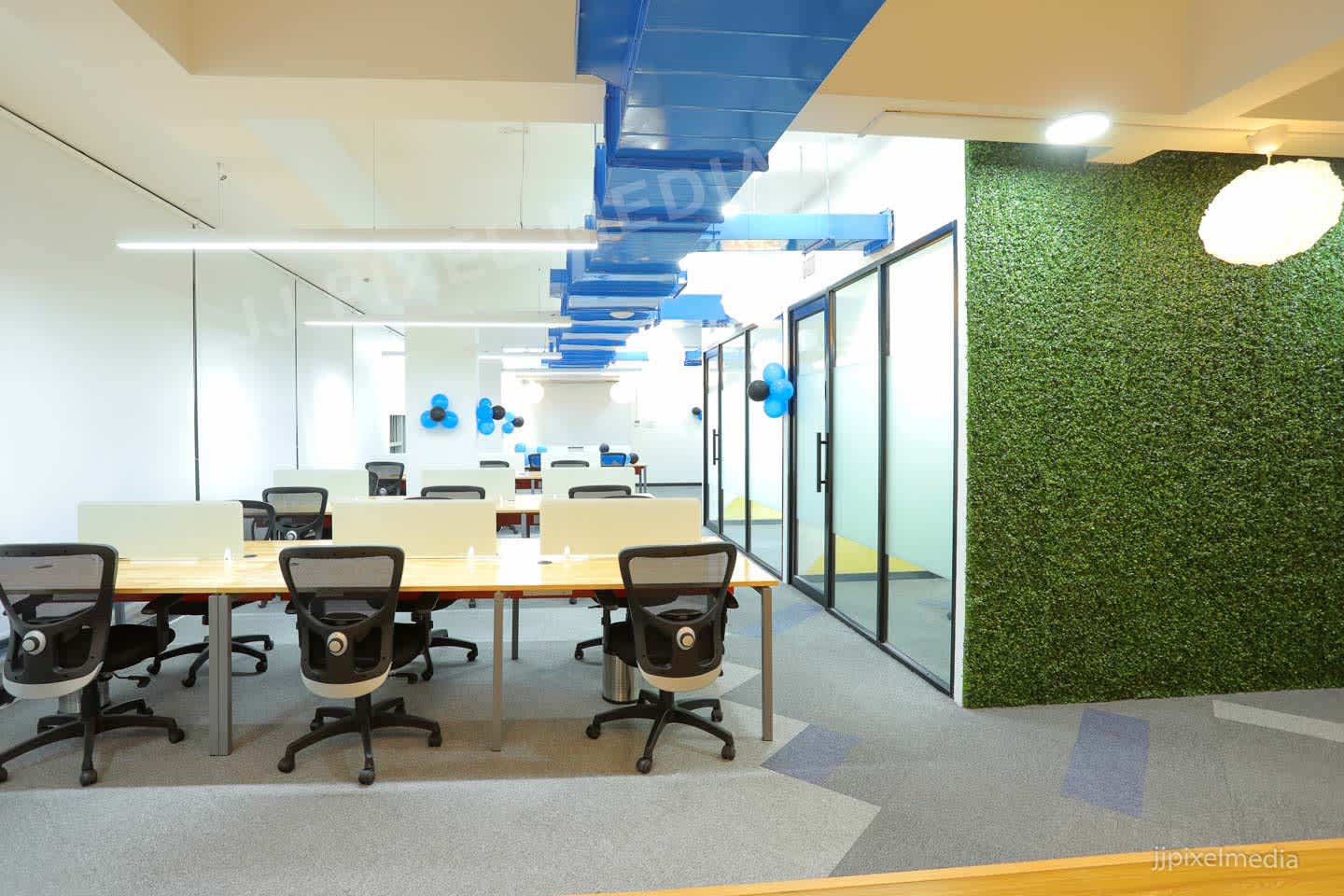 Ready-to-move office