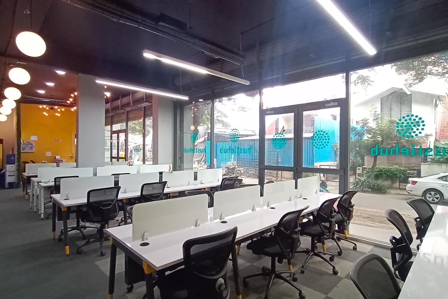 Hustlehub 4th block workspace