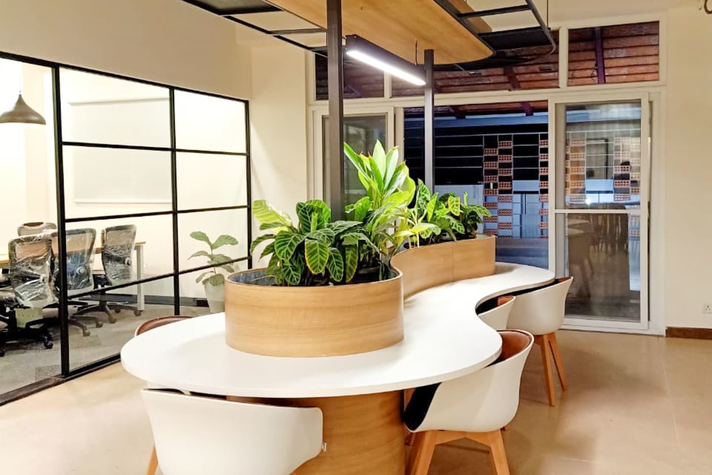 Incubex HSR12 space