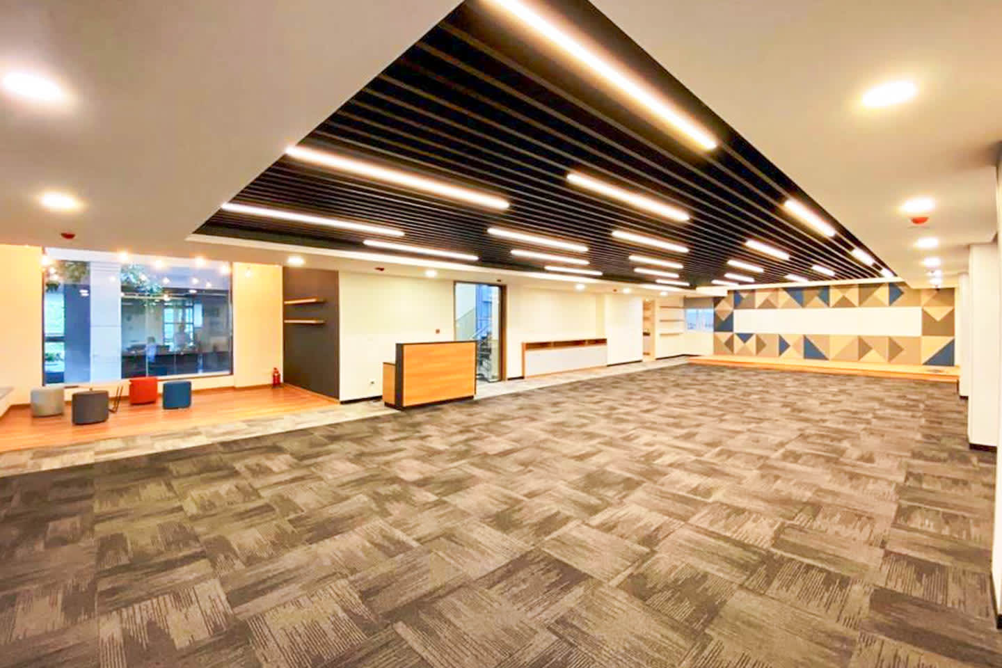 Incubex INR2 workspace