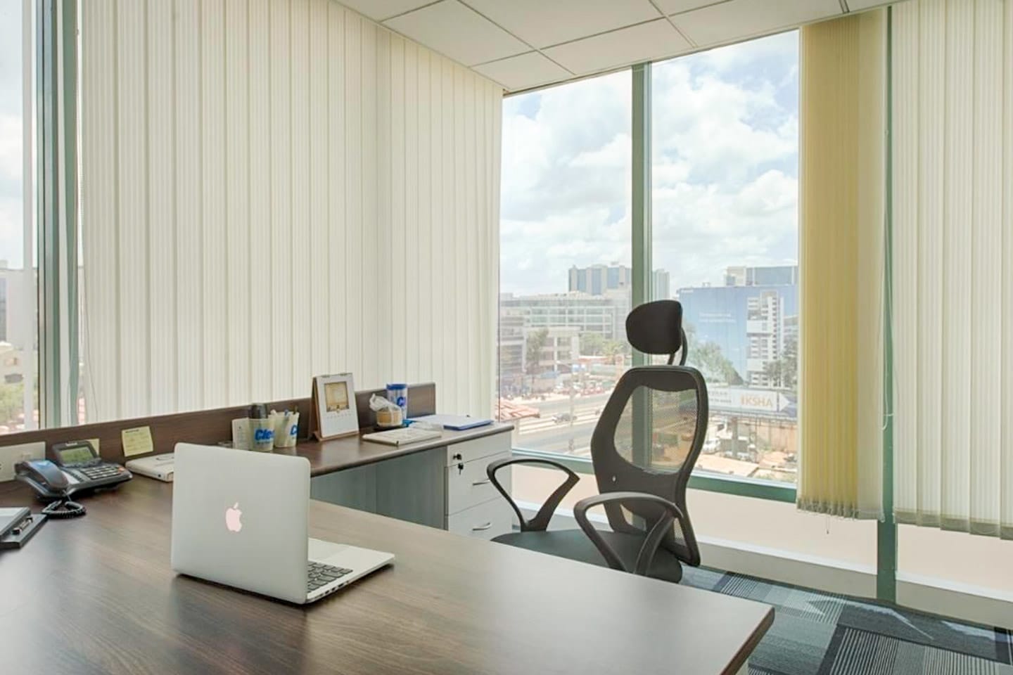 IndiQube Fore workspace