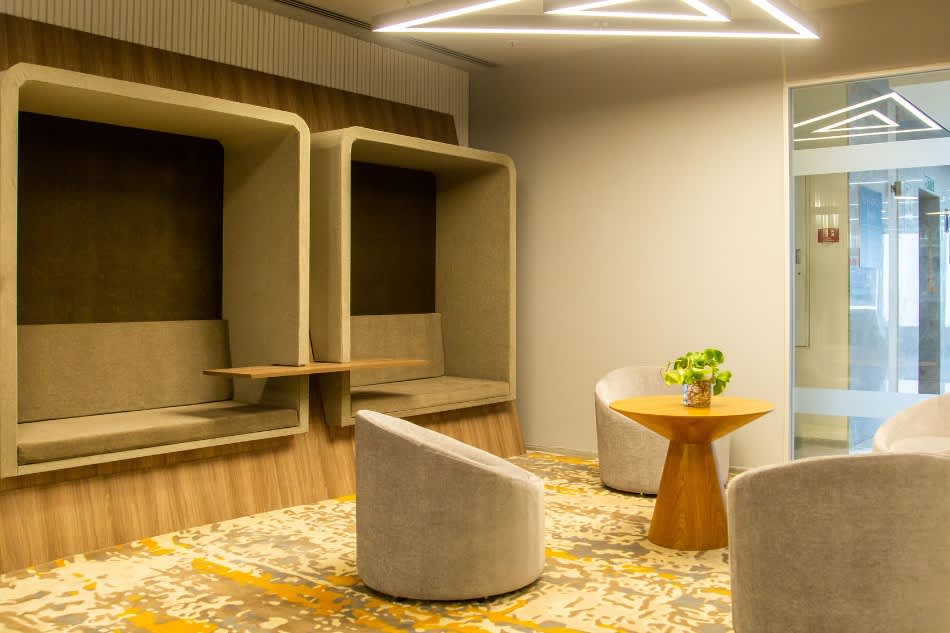 IndiQube Platina interior