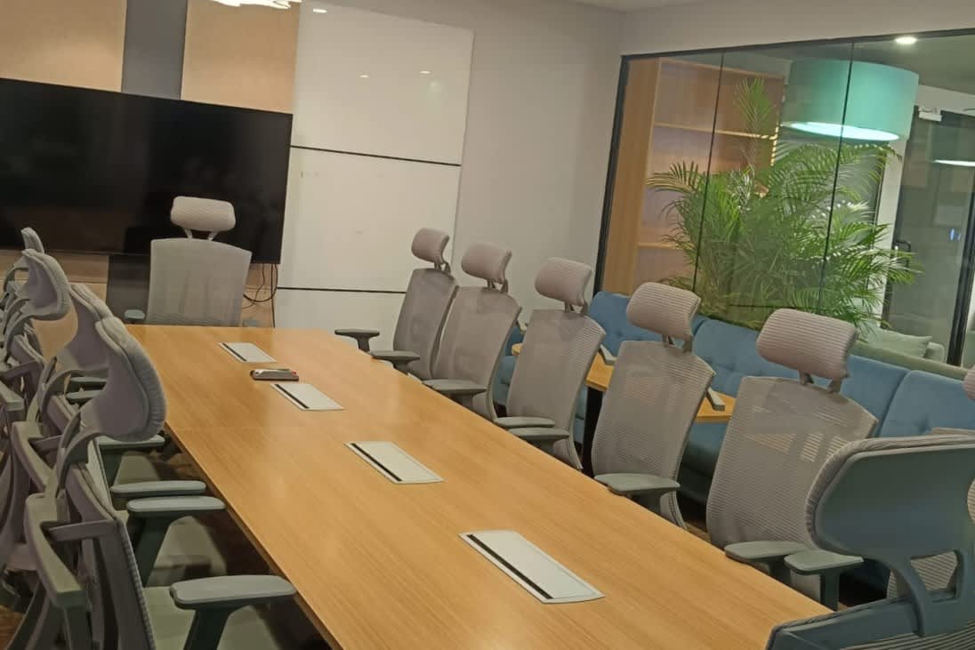 14 Seater Meeting Room interior