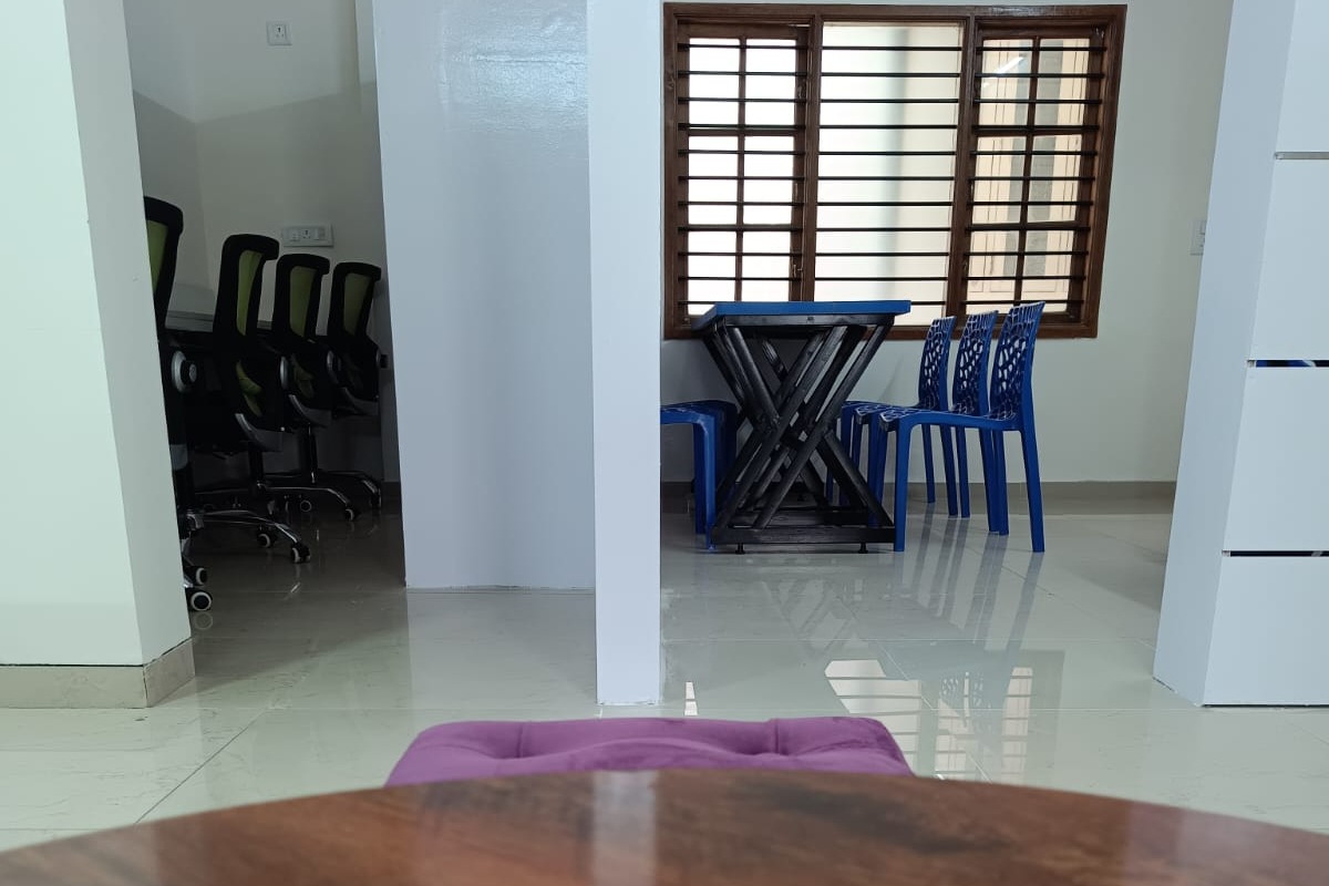 Private Cabins - 8 seater