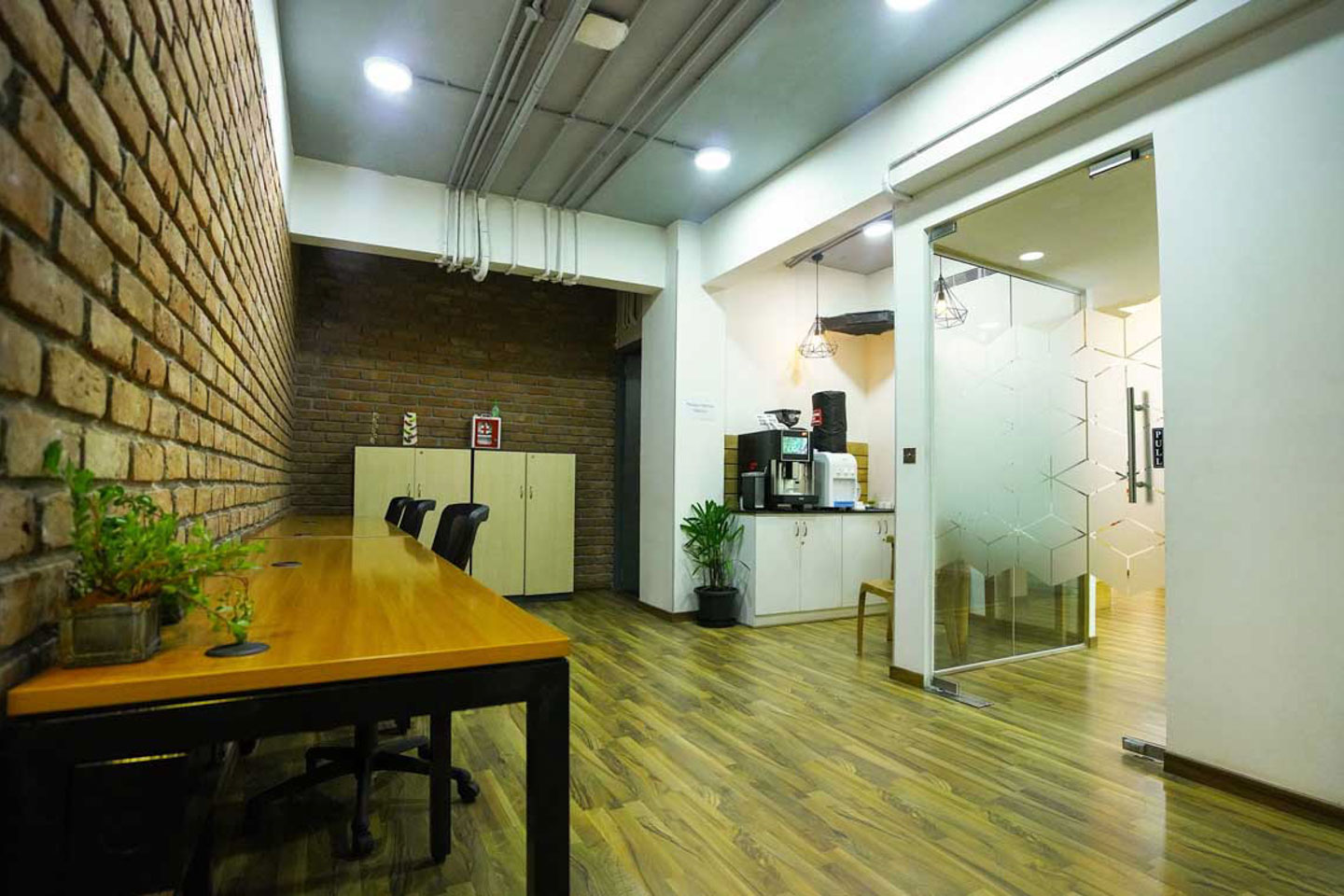 Private Cabins - 6 seater